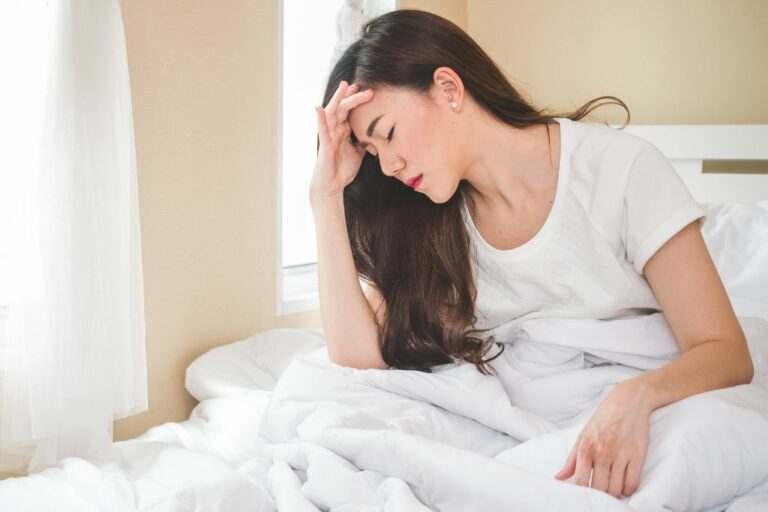 Morning Headaches Why Do I Keep Waking Up With A Headache?