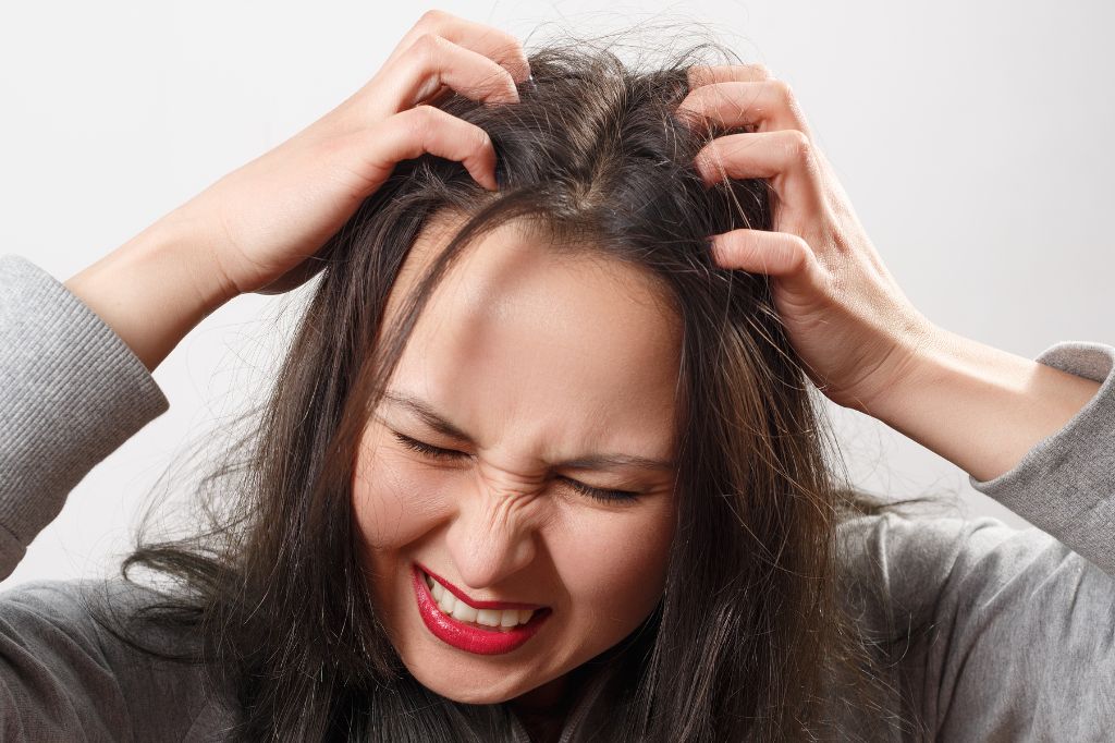 How to Treat an Itchy Scalp