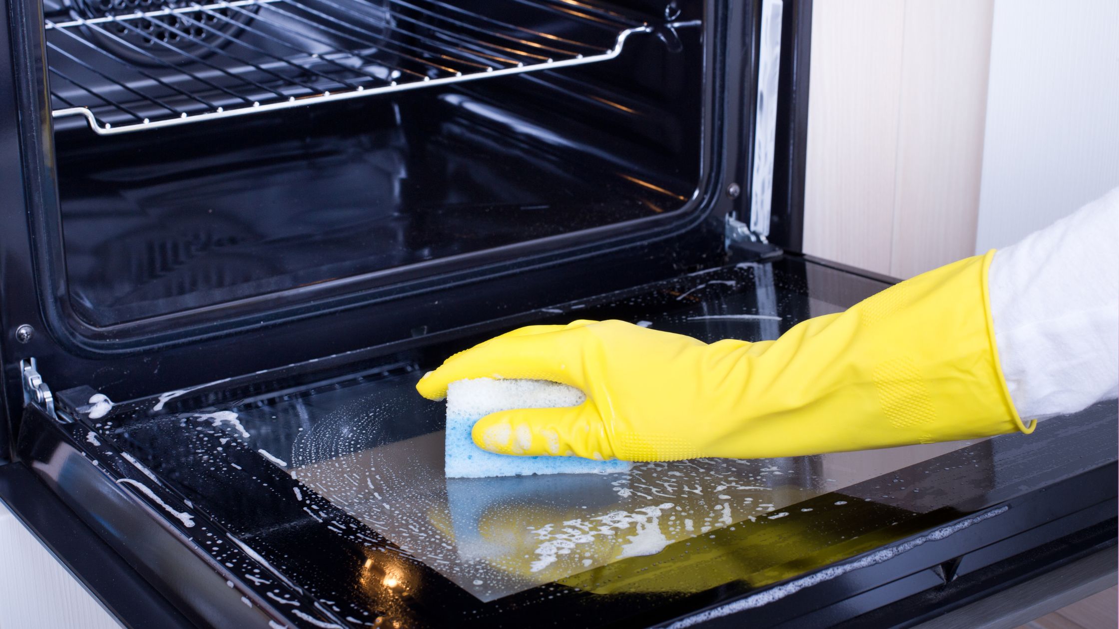 How to Clean Oven Glass