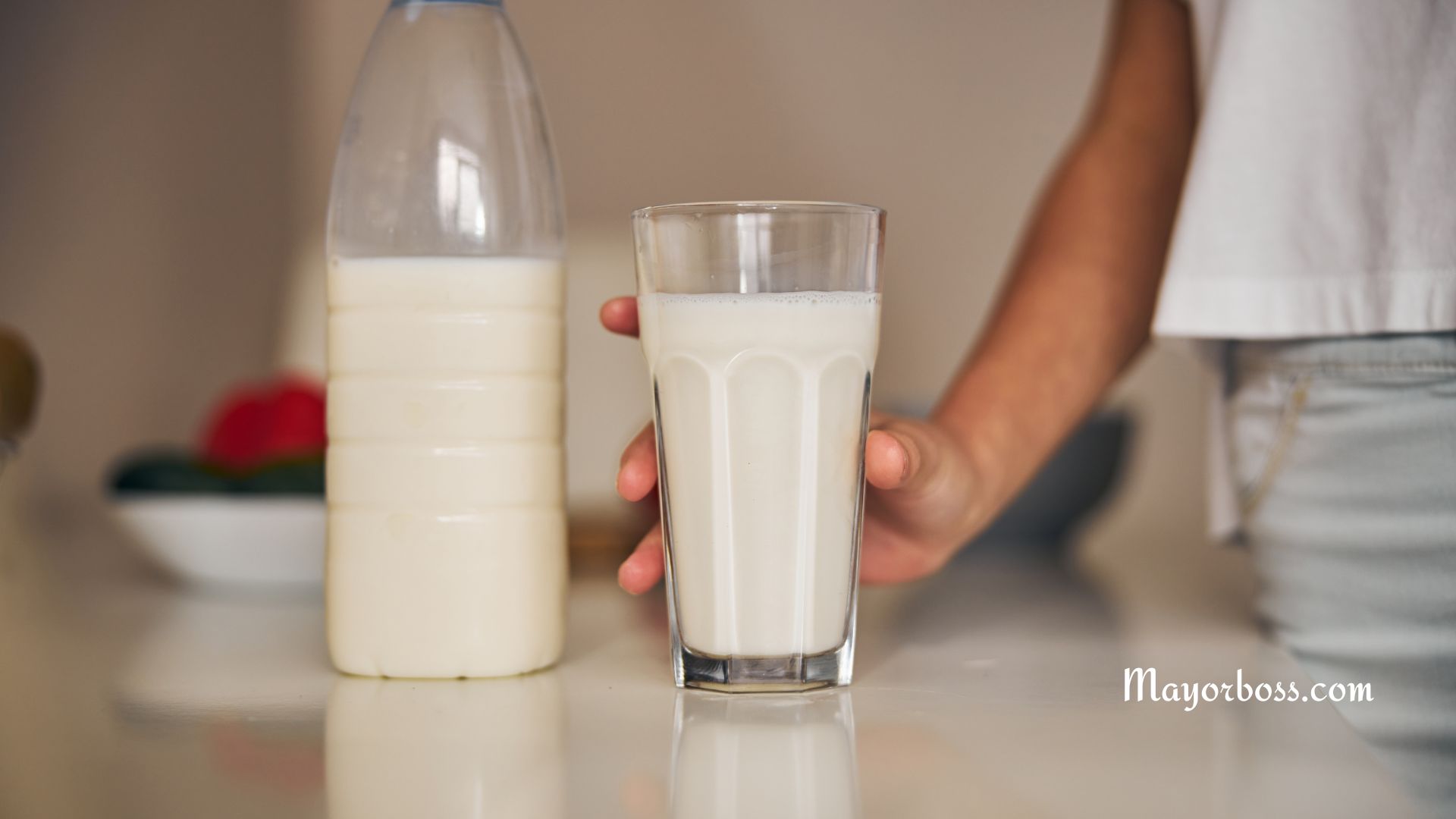 Benefits of Drinking Warm Milk
