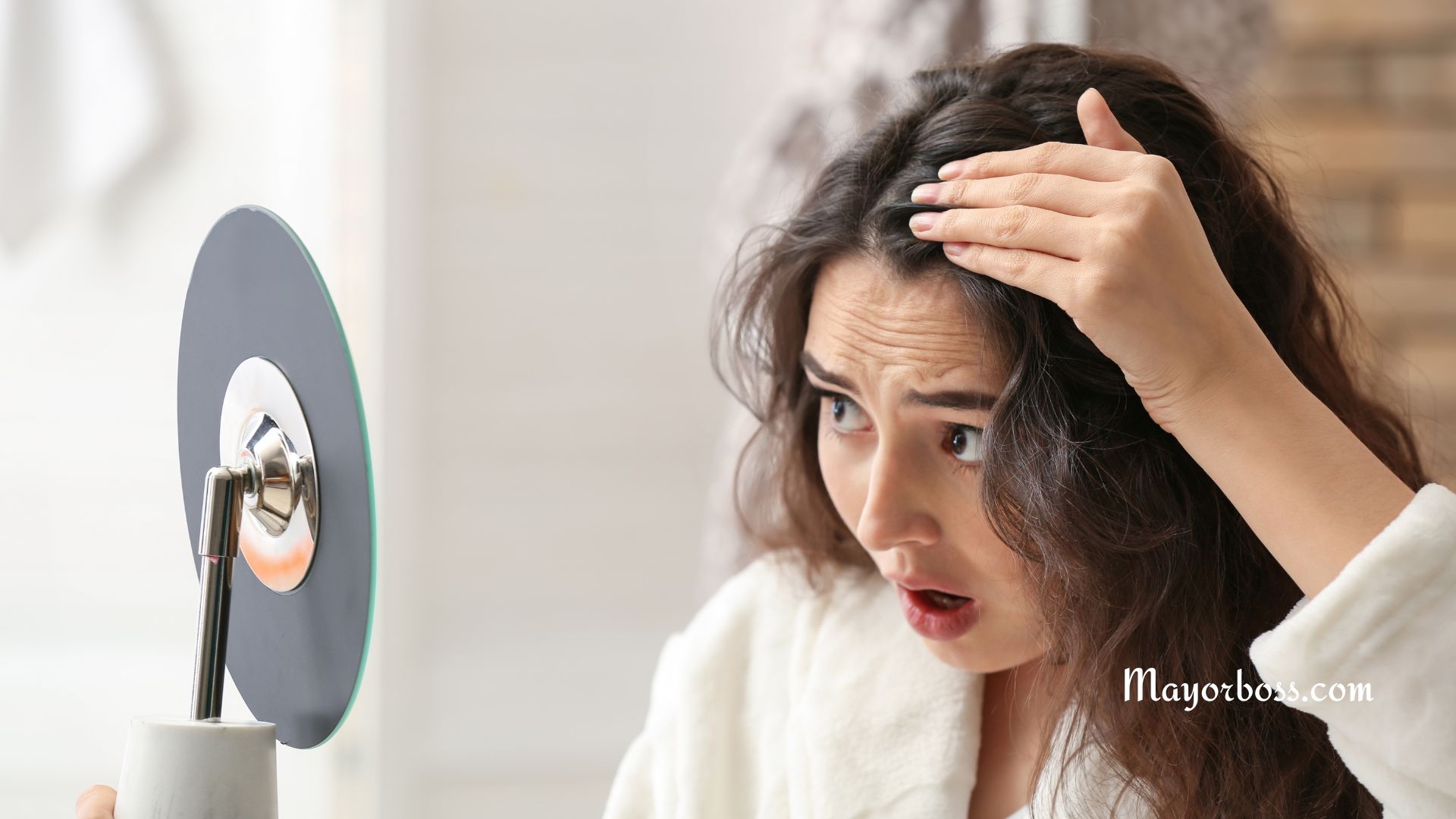 6 Causes Of Dandruff (And How To Treat Them)