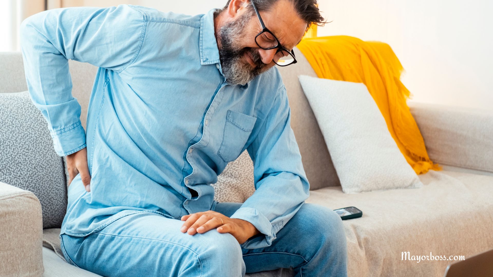 Don’t Ignore These 10 Symptoms of Kidney Stones