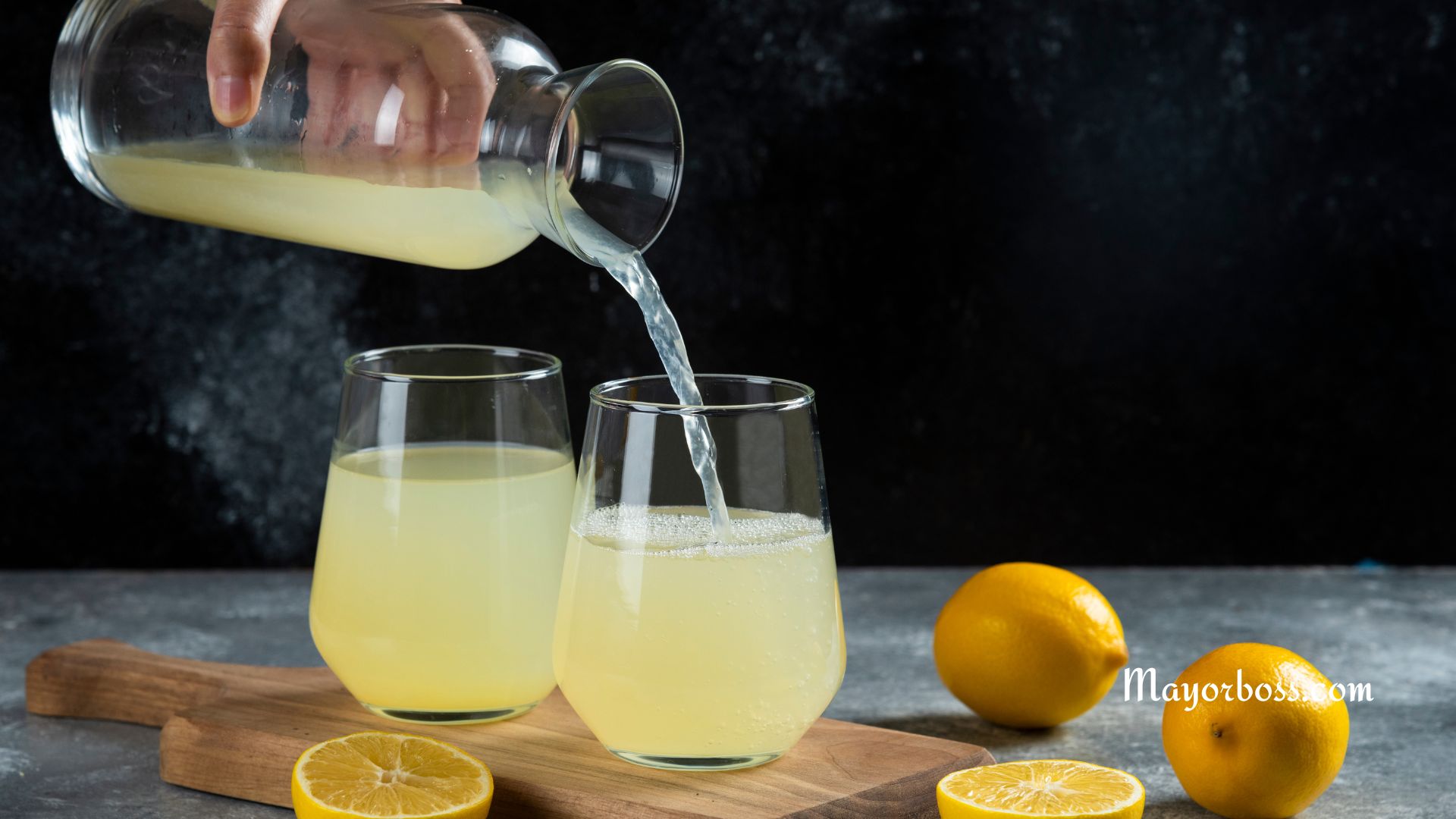 Side Effects of Too Much Lemon Water