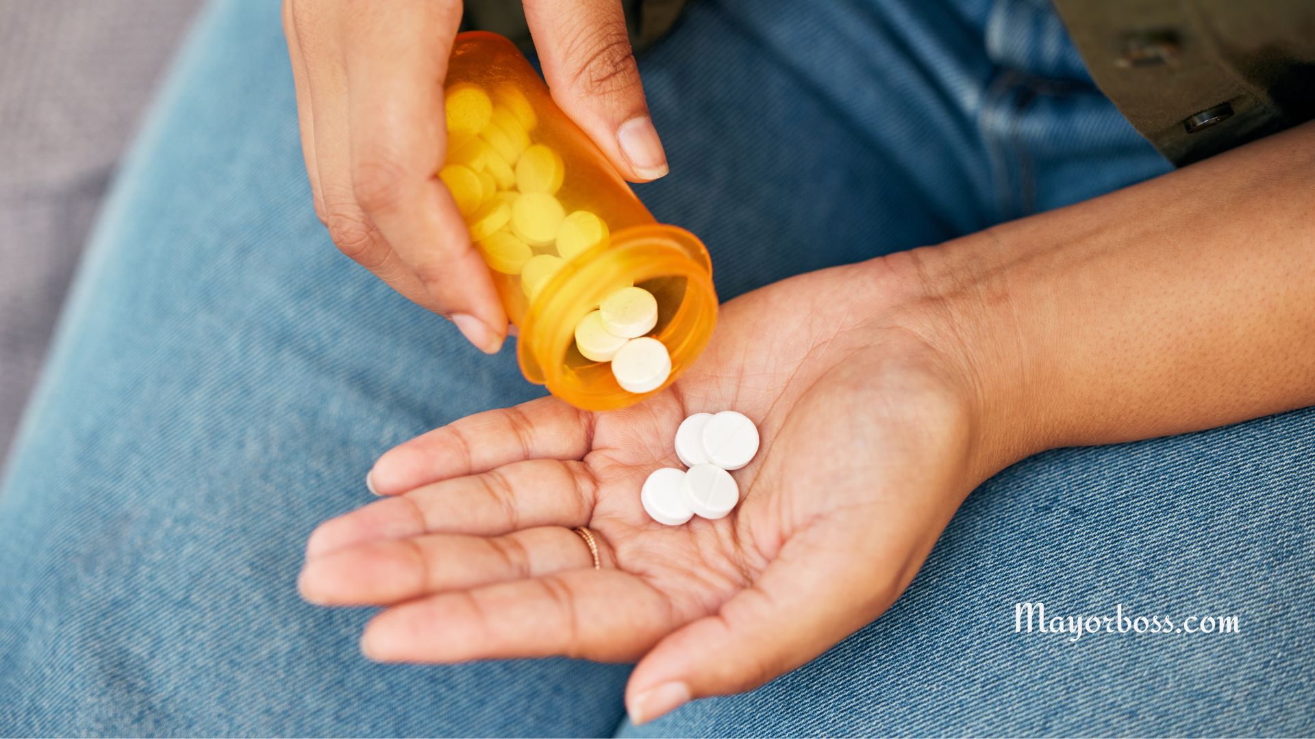 Acetaminophen vs. Ibuprofen: Which One is Right for You?