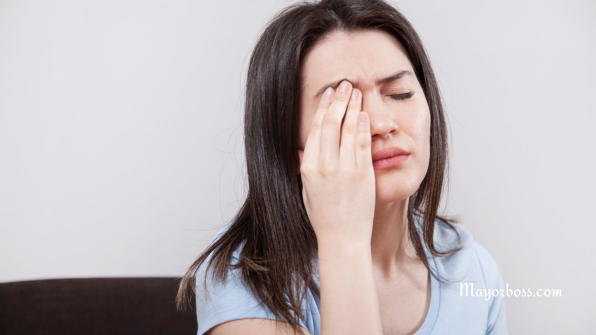 Dry Eyes: Causes and Treatment