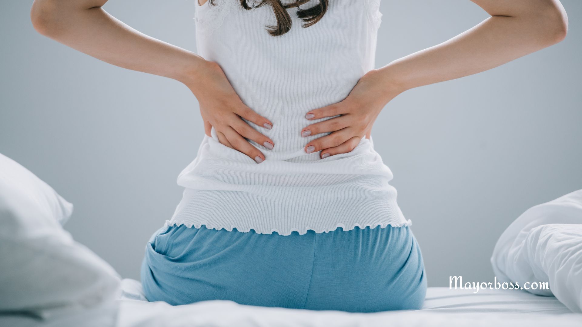 Middle Back Pain: Causes And Treatment