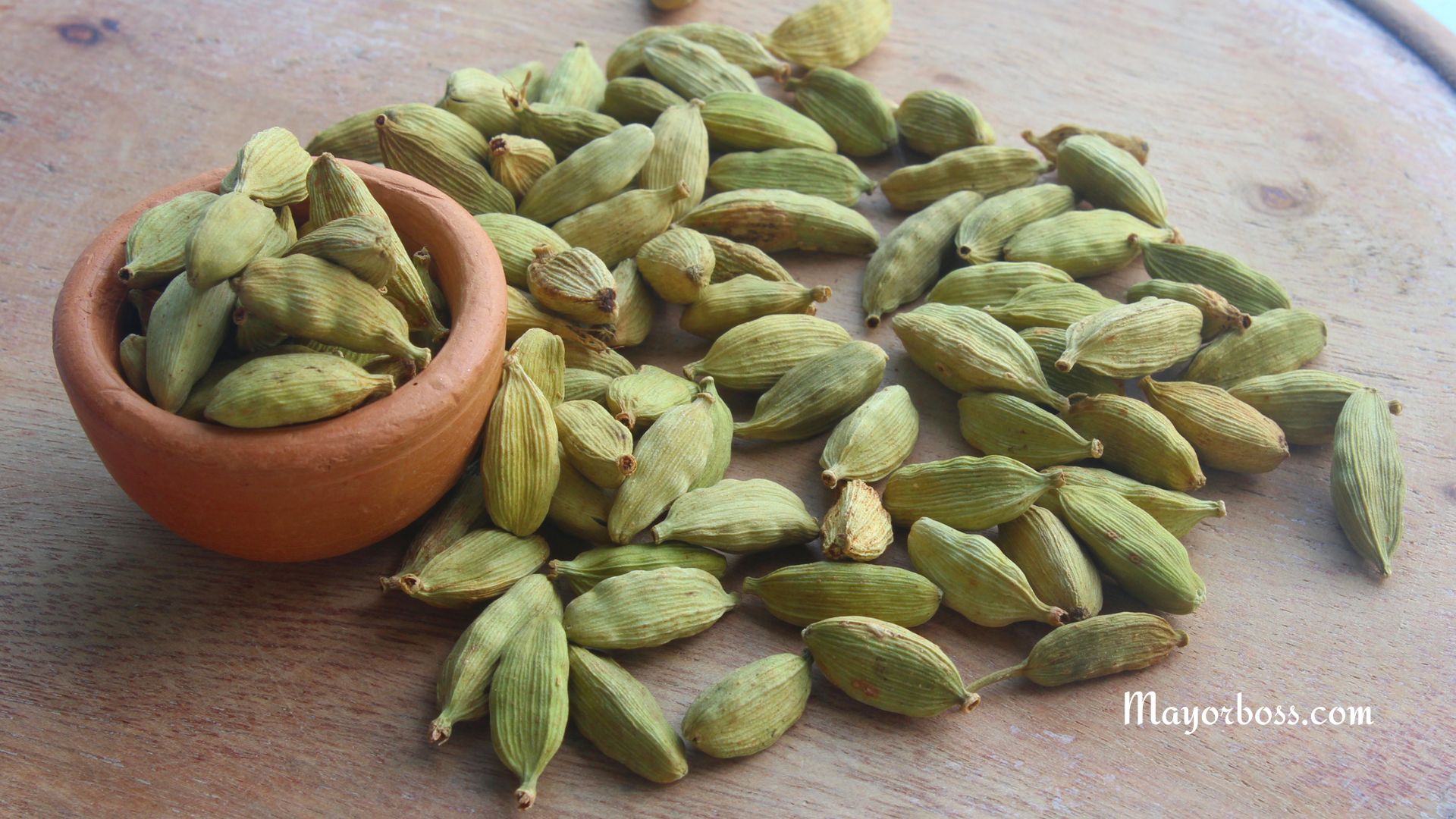 What Does Cardamom Smell Like?