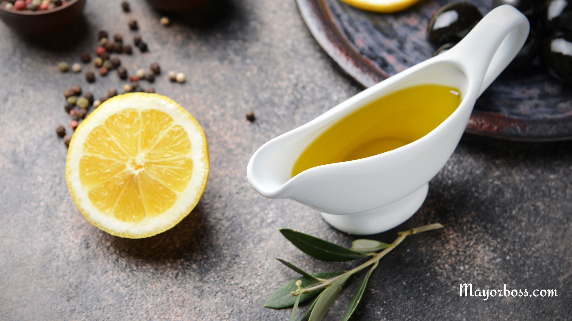 What Happens When You Mix Olive Oil with Lemon Juice: A Nutritional Breakdown