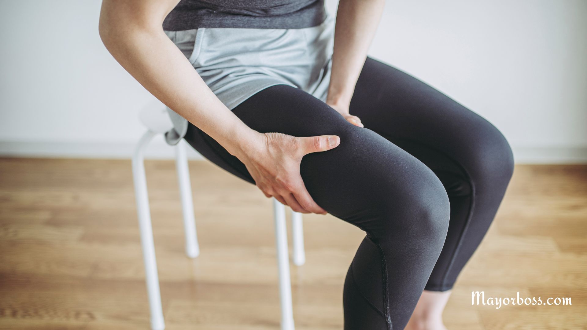 Women's thighs pain