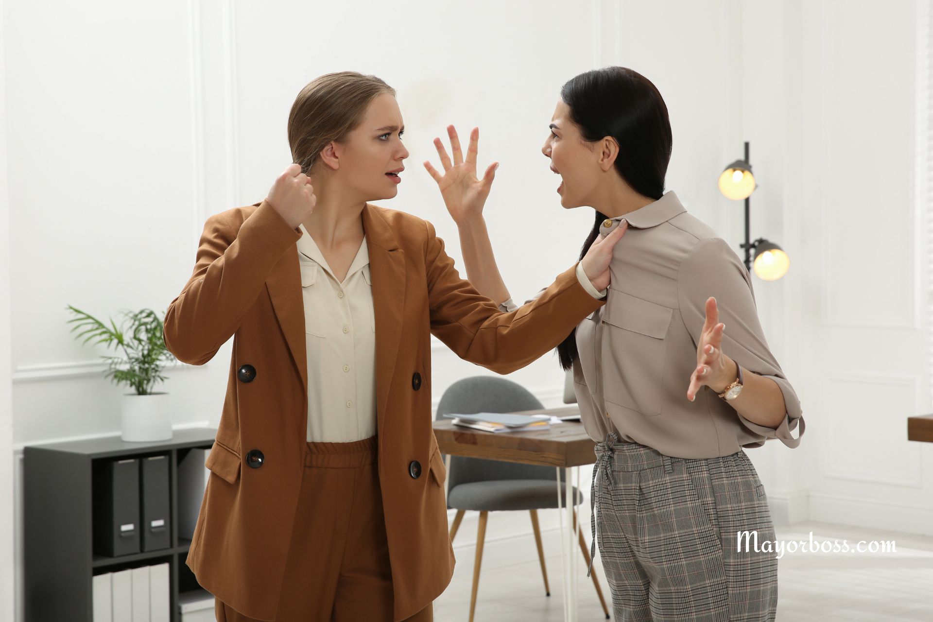 5 Ways To Respond To Verbally Aggressive People