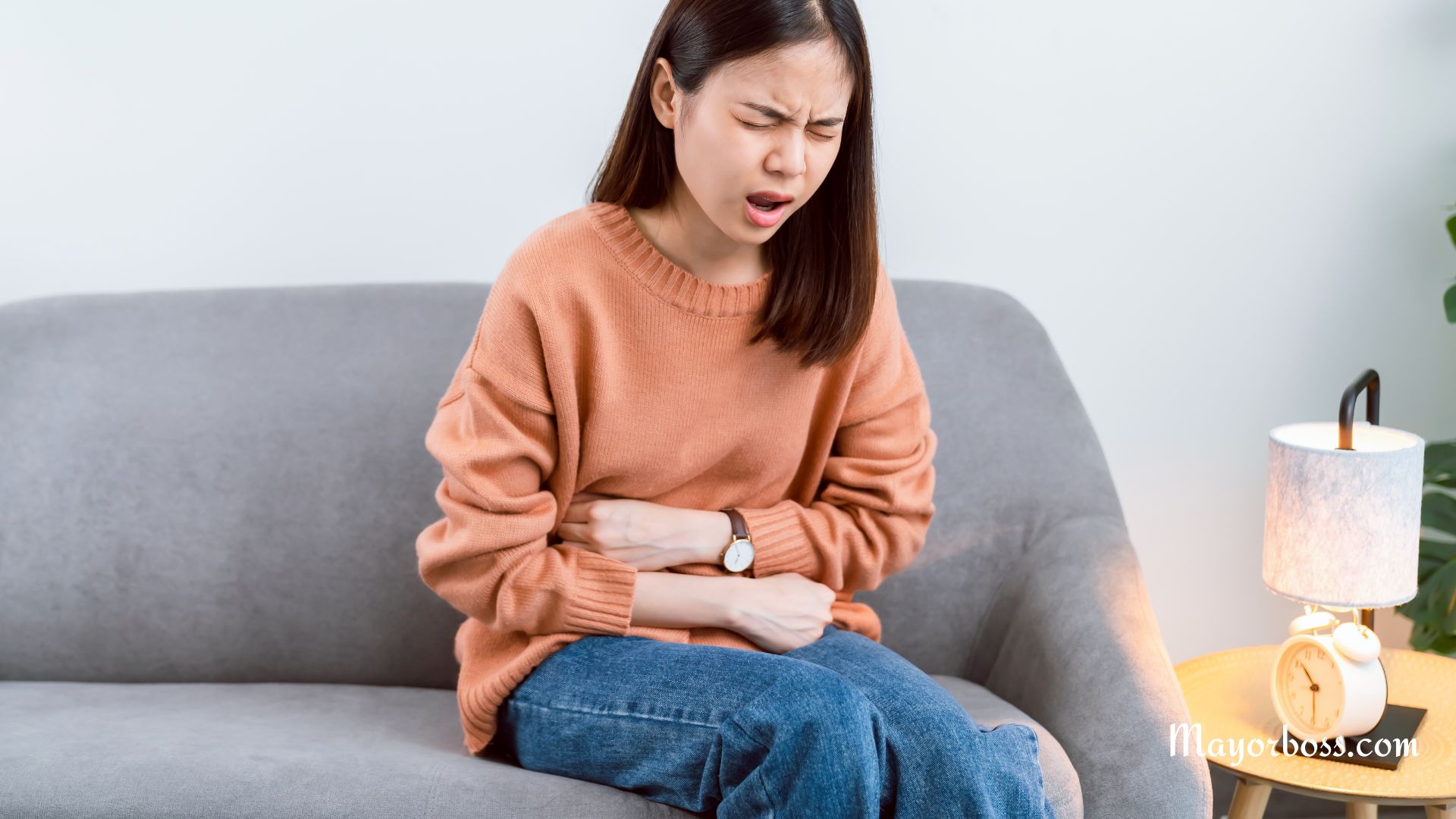 Why Does My Stomach Hurt When I Breathe? 5 Possible Causes