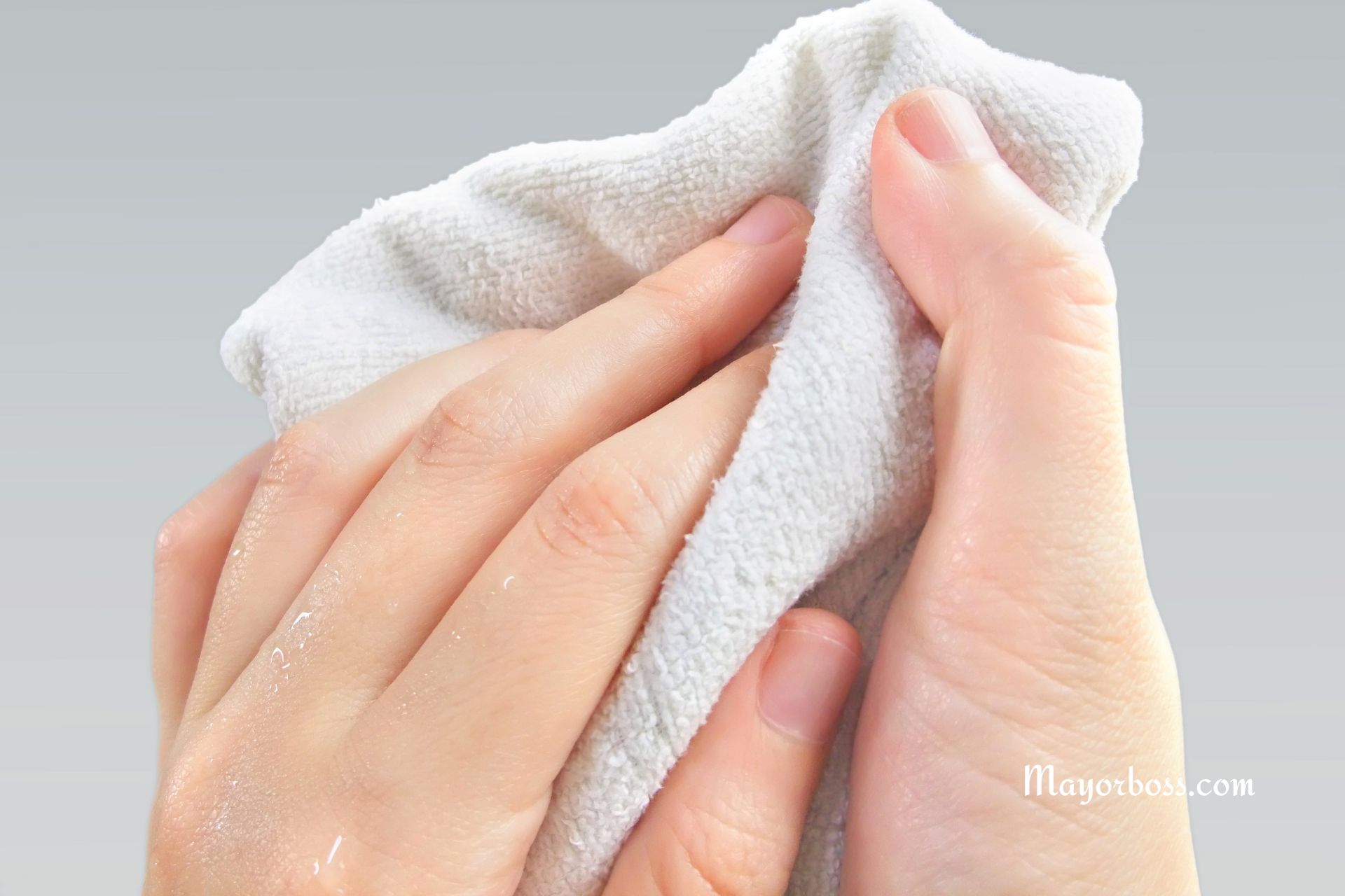 Do Your Palms Always Feel Sweaty? Here’s Why