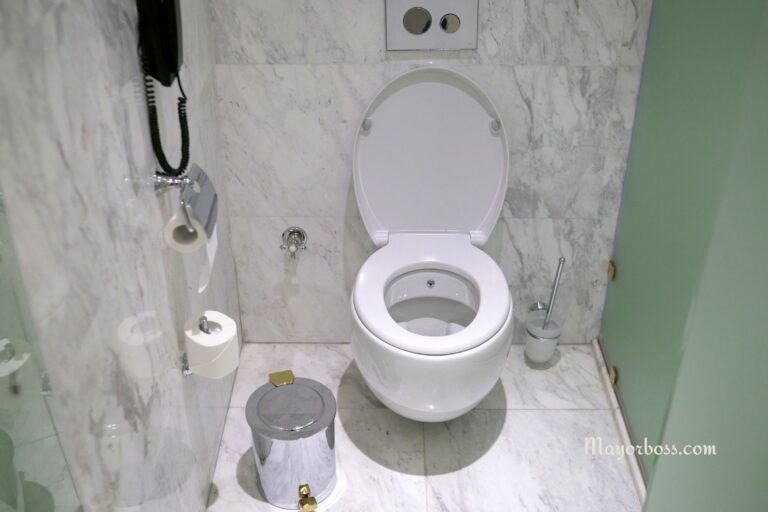 Struggling to Poop on the Weekends? Here’s Why!