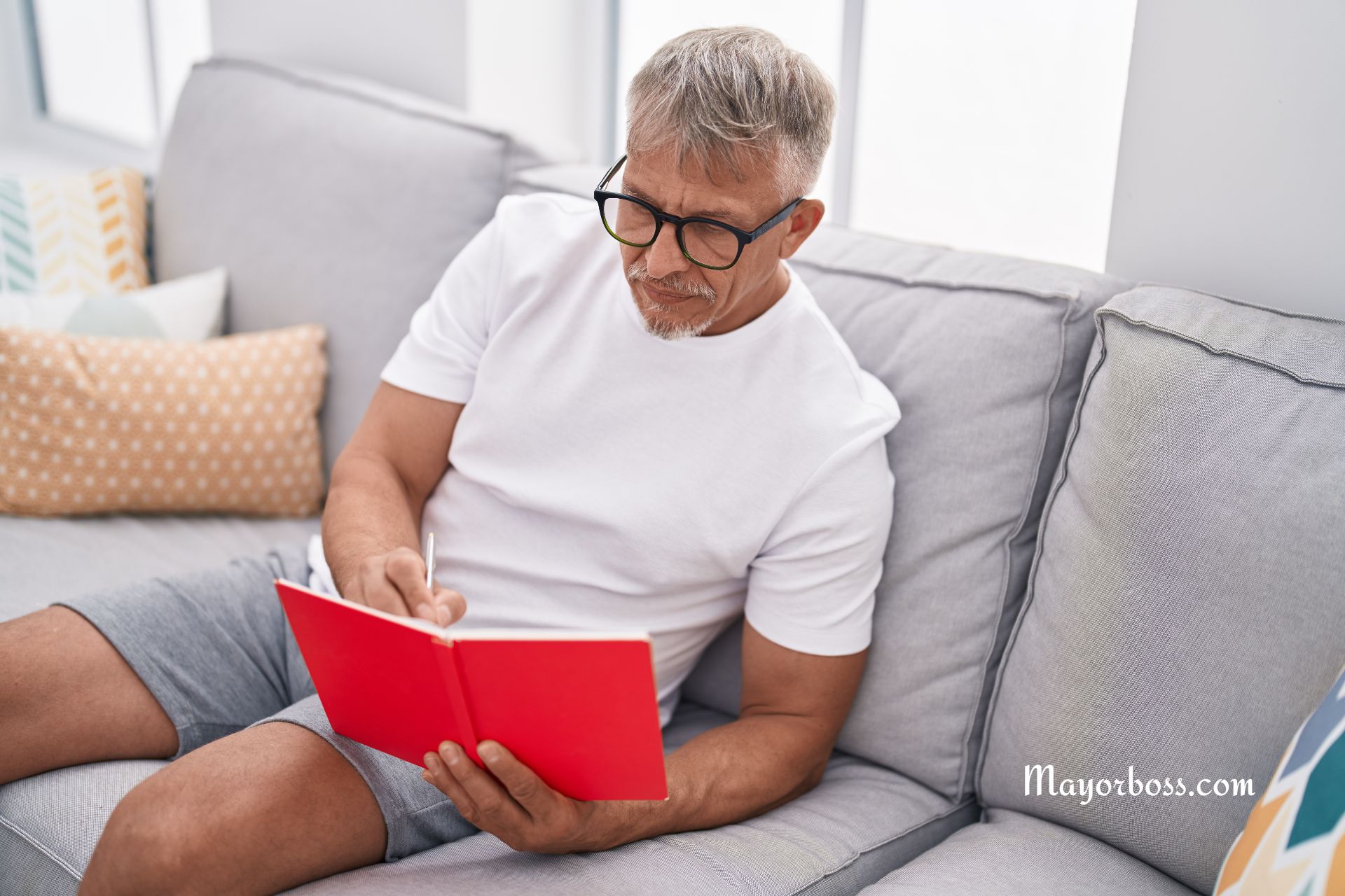 Are You Over 40? These 7 Signs Mean You Might Need Reading Glasses