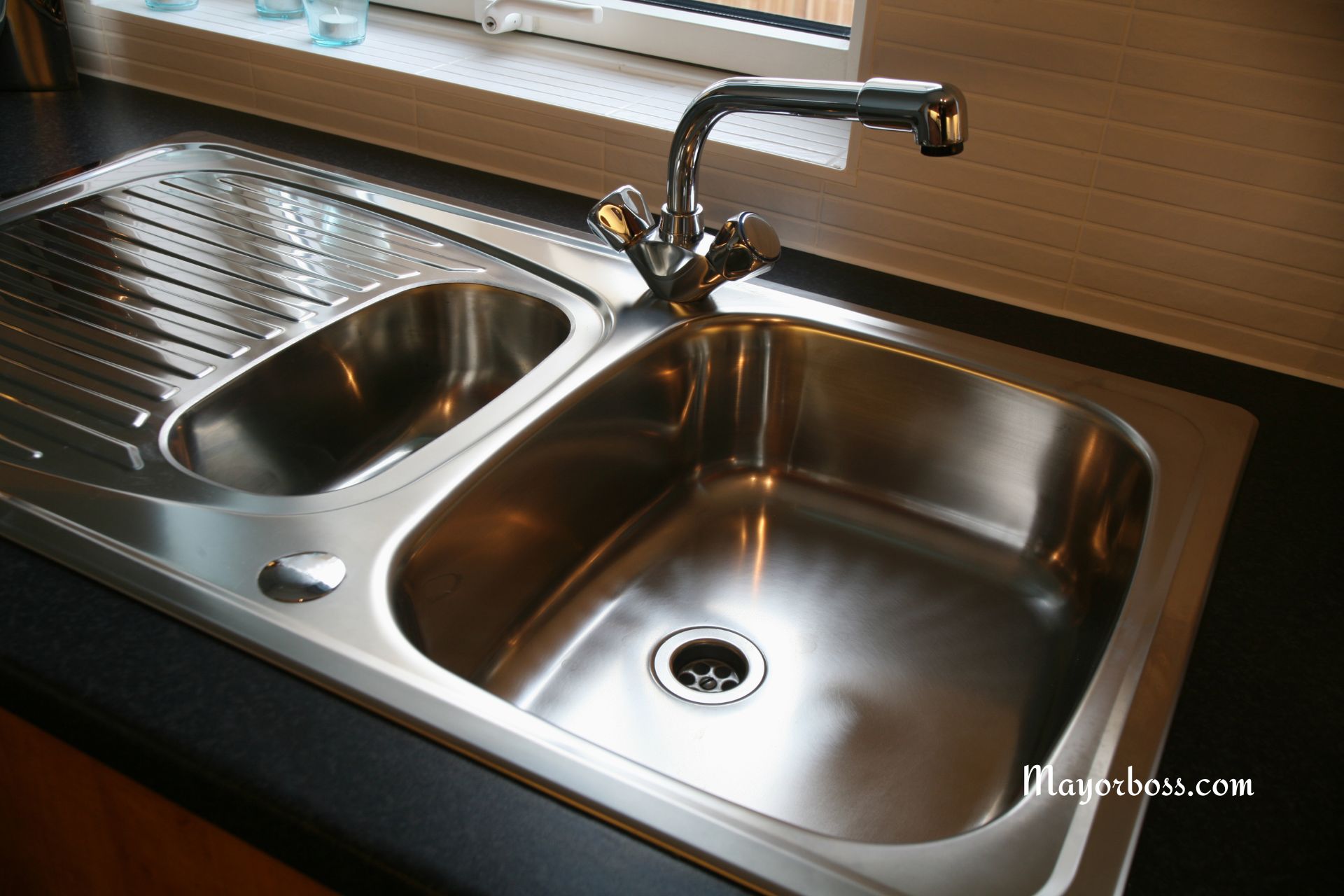 Restore Your Stainless Steel Sink’s Shine (This is How)