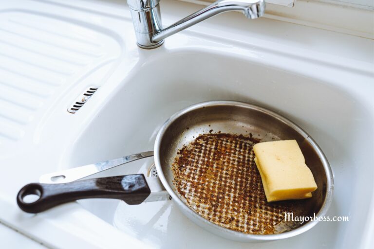 Don’t Scrub Burnt Pans! Use Sugar Cubes Instead (Here’s How)