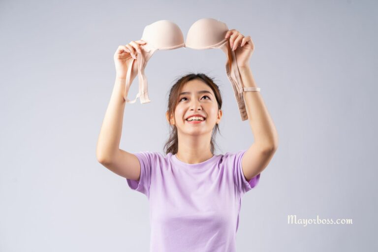 Without a Bra: 5 Reasons Why It’s Healthier to Go Without One