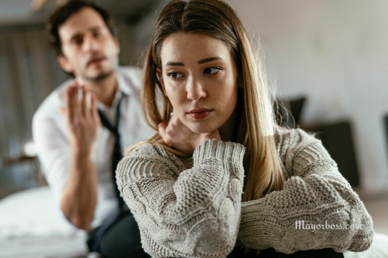 7 Behaviors of Unhappy Couples
