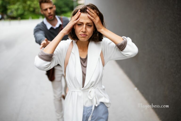 8 Reasons Women End Relationships Despite Being in Love