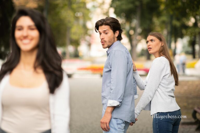 10 Warning Signs You’re With the Wrong Person