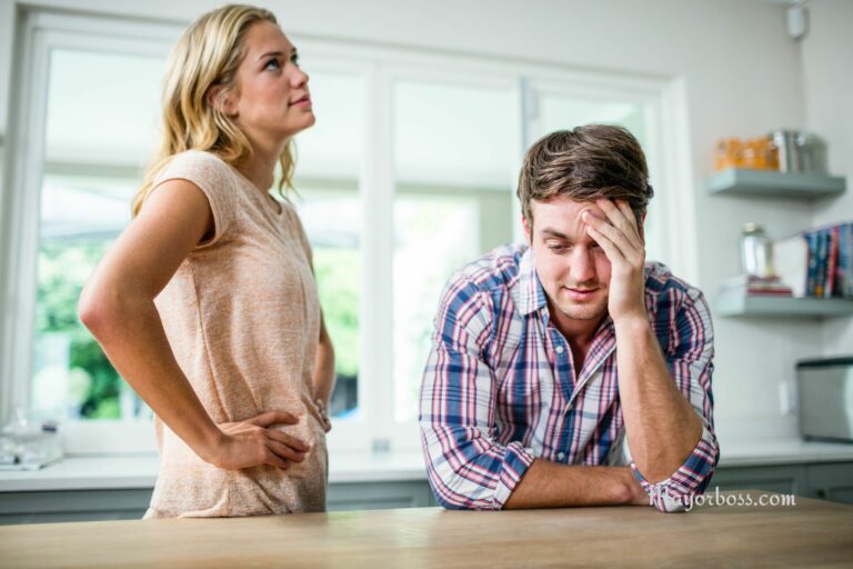 5 Signs You’re Dealing With A Grandiose Narcissist