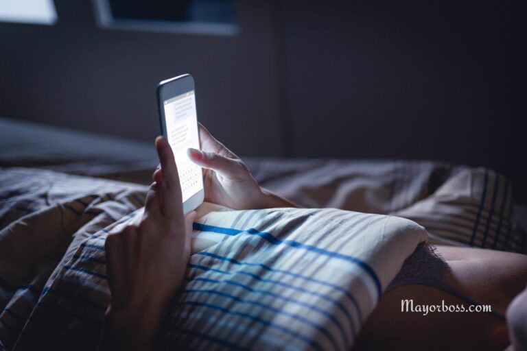You Should Lower the Brightness of Your Smartphone. Here’s Why