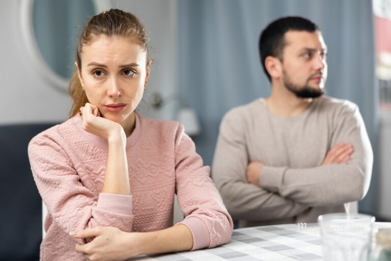 3 Mistakes Women Make When They Start to Suspect Their Man Is Cheating