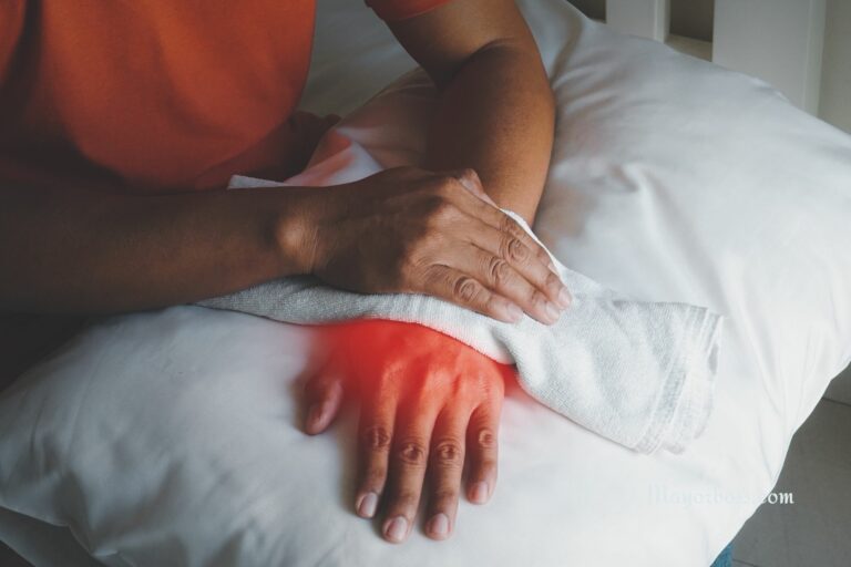 Tingling in Hands and Feet at Night? 5 Surprising Reasons Why