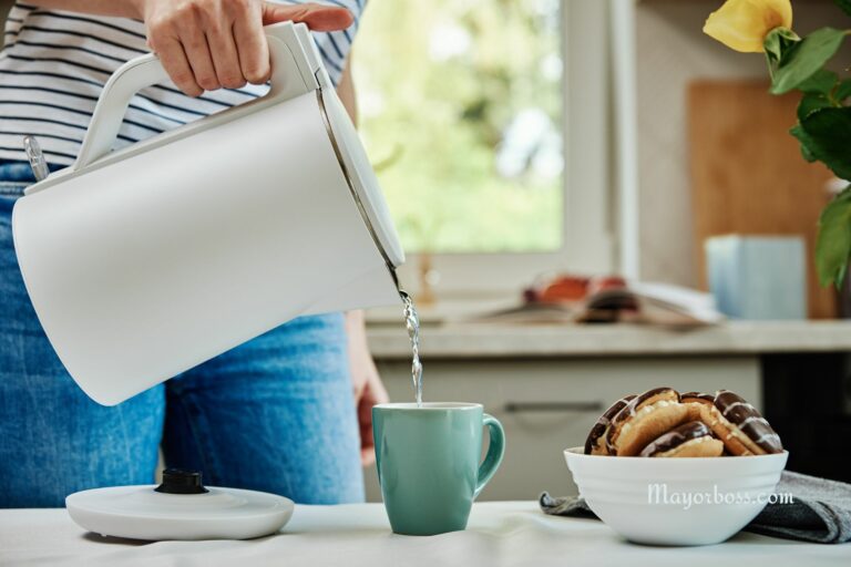 You Should Drink a Glass of Warm Water First Thing In The Morning