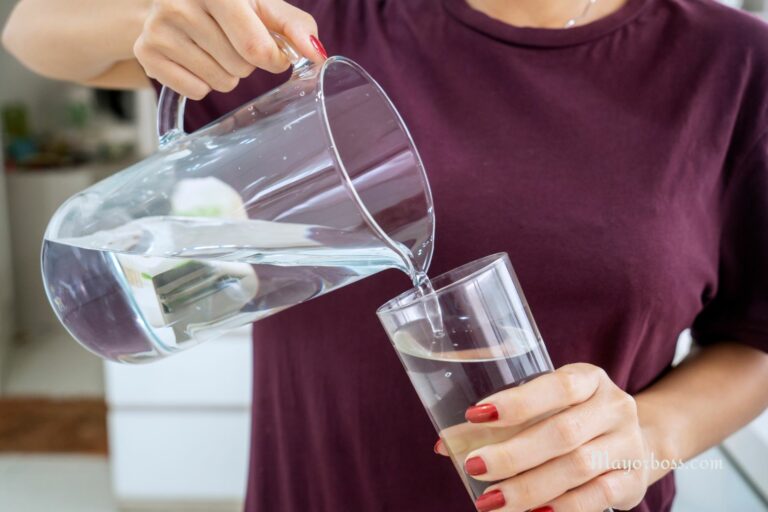 5 Signs You Need to Drink More Water