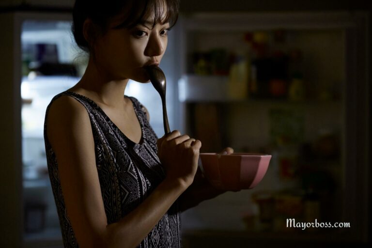 Avoid These Foods and Drinks Late at Night for Better Sleep