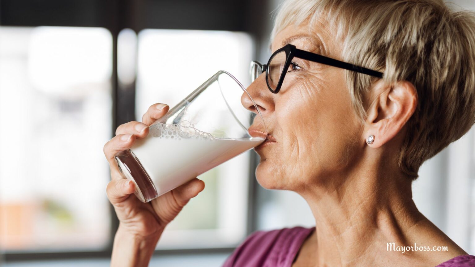 Side Effects of Drinking Too Much Milk