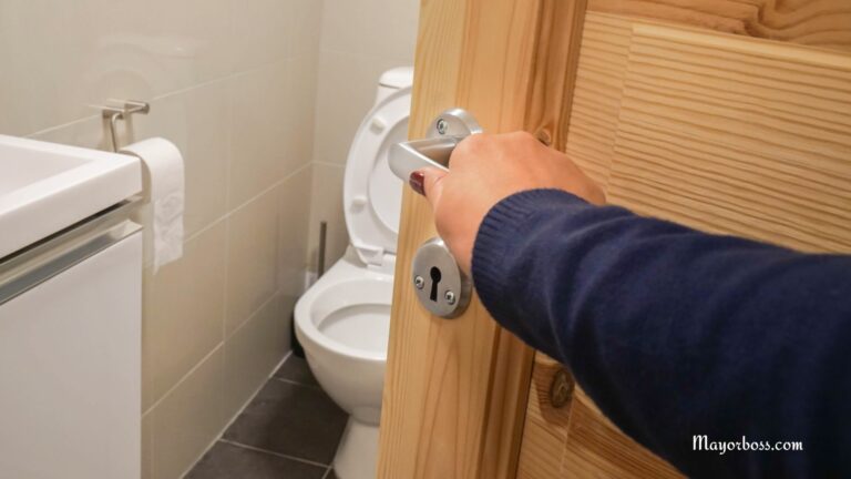 What It Means When Your Poop Doesn’t Smell