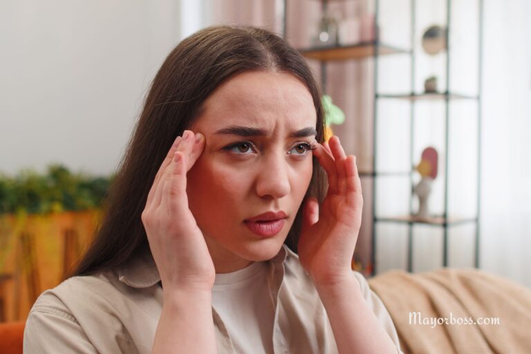 3 Headache Symptoms You Should Never, Ever Ignore
