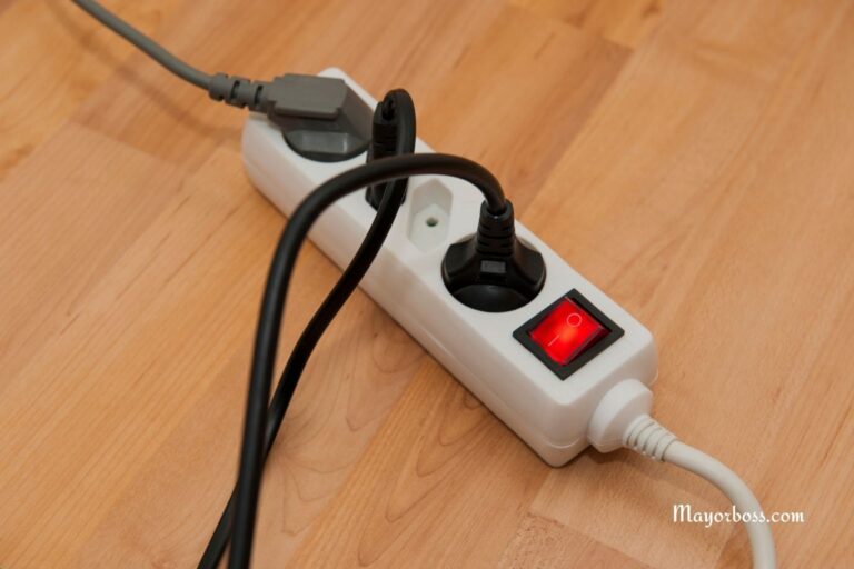 6 Things You Should Never Plug Into a Power Strip