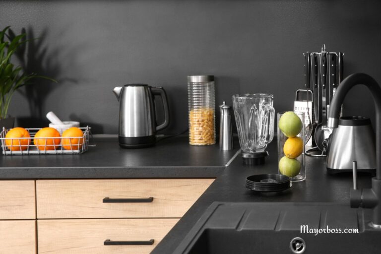 10 Kitchen Items You Should Throw Out Today
