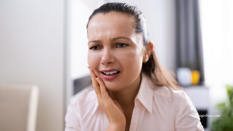 Woke Up With a Swollen Face? 7 Possible Reasons You Should Know